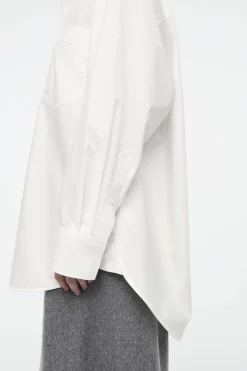 Fashion COS KOSZULA OVERSIZE Z ZAKRZYWIONYM DOŁEM
