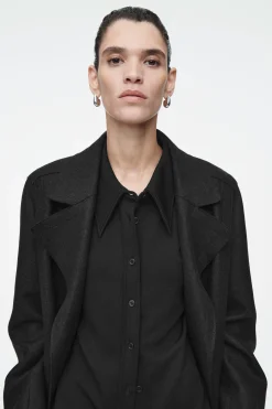 Outlet COS KOSZULA Z DUŻYM KOŁNIERZYKIEM – SLIM FIT