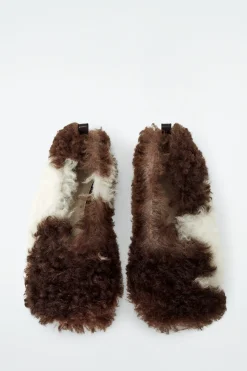 Sale COS KOŻUSZKOWE BALERINY Naturalnykożuch