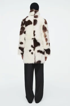 Fashion COS KOŻUSZKOWY PŁASZCZ Z WYSOKIM KOŁNIERZEM