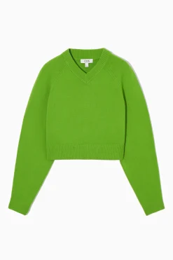 Sale COS KRÓTKI WEŁNIANY SWETER Z DEKOLTEM W SEREK