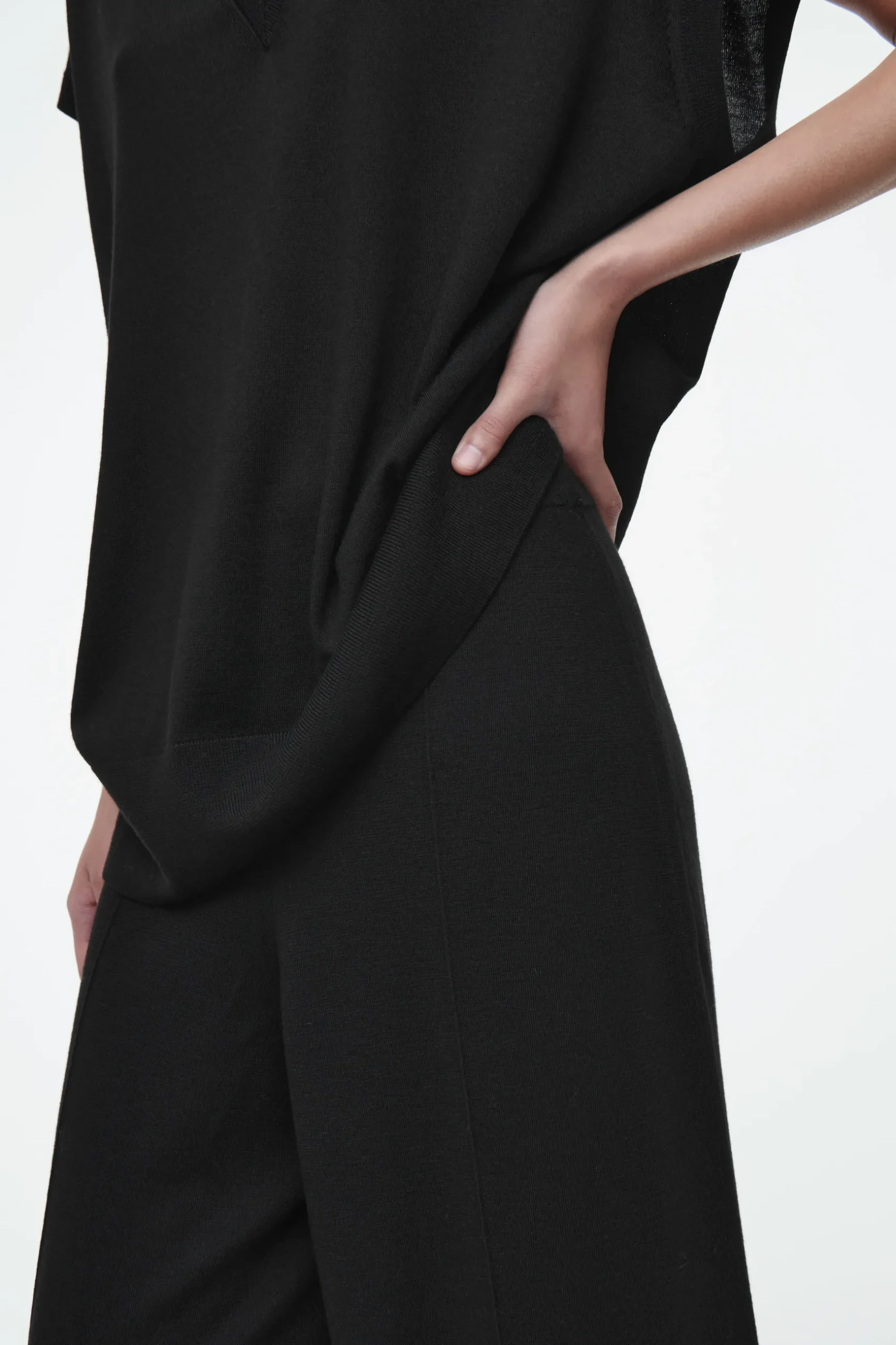 Fashion COS KULOTY Z WEŁNY MERYNOSOWEJ