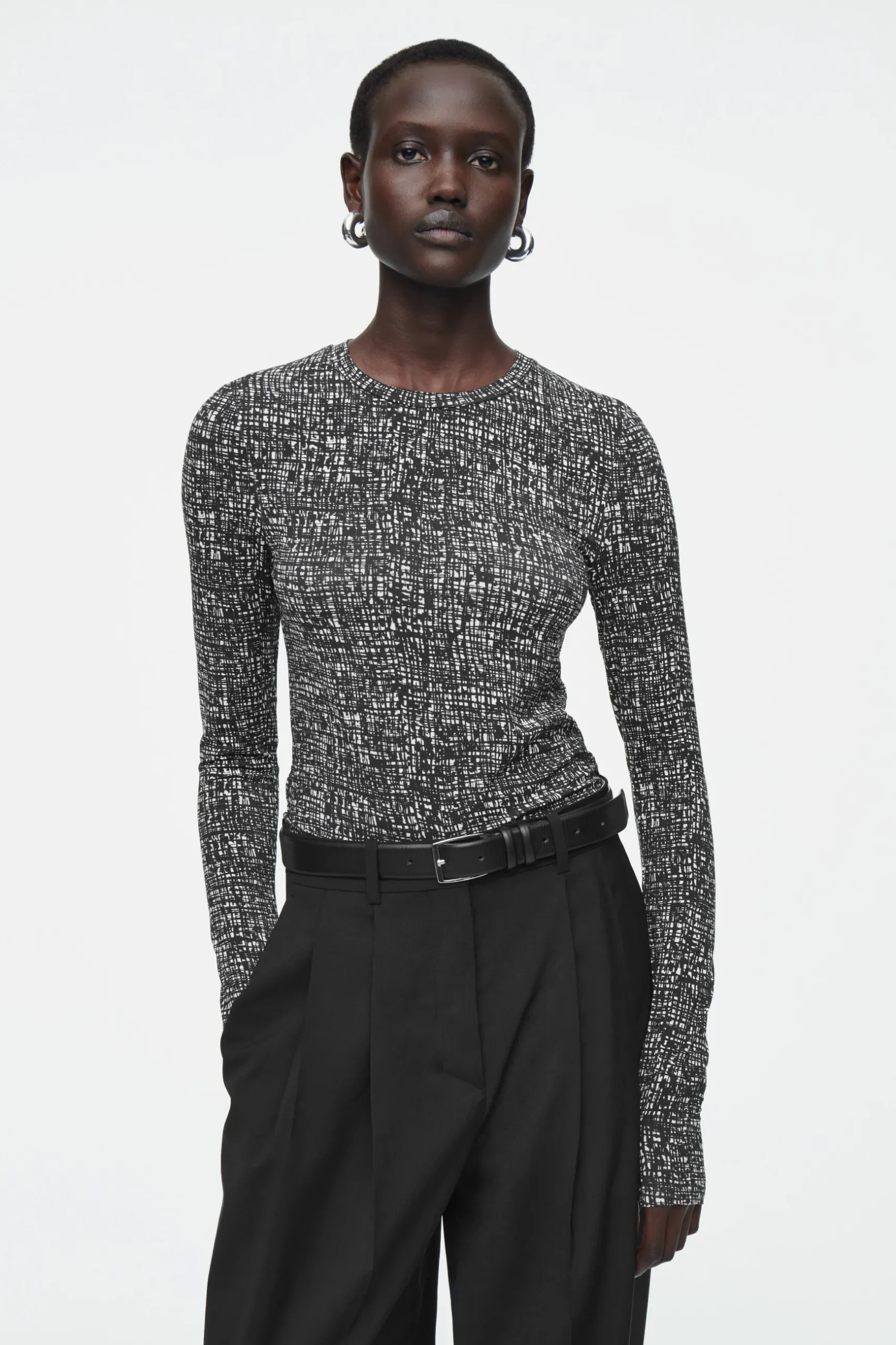 New COS LEKKA BLUZKA Z DŁUGIM RĘKAWEM – SLIM FIT