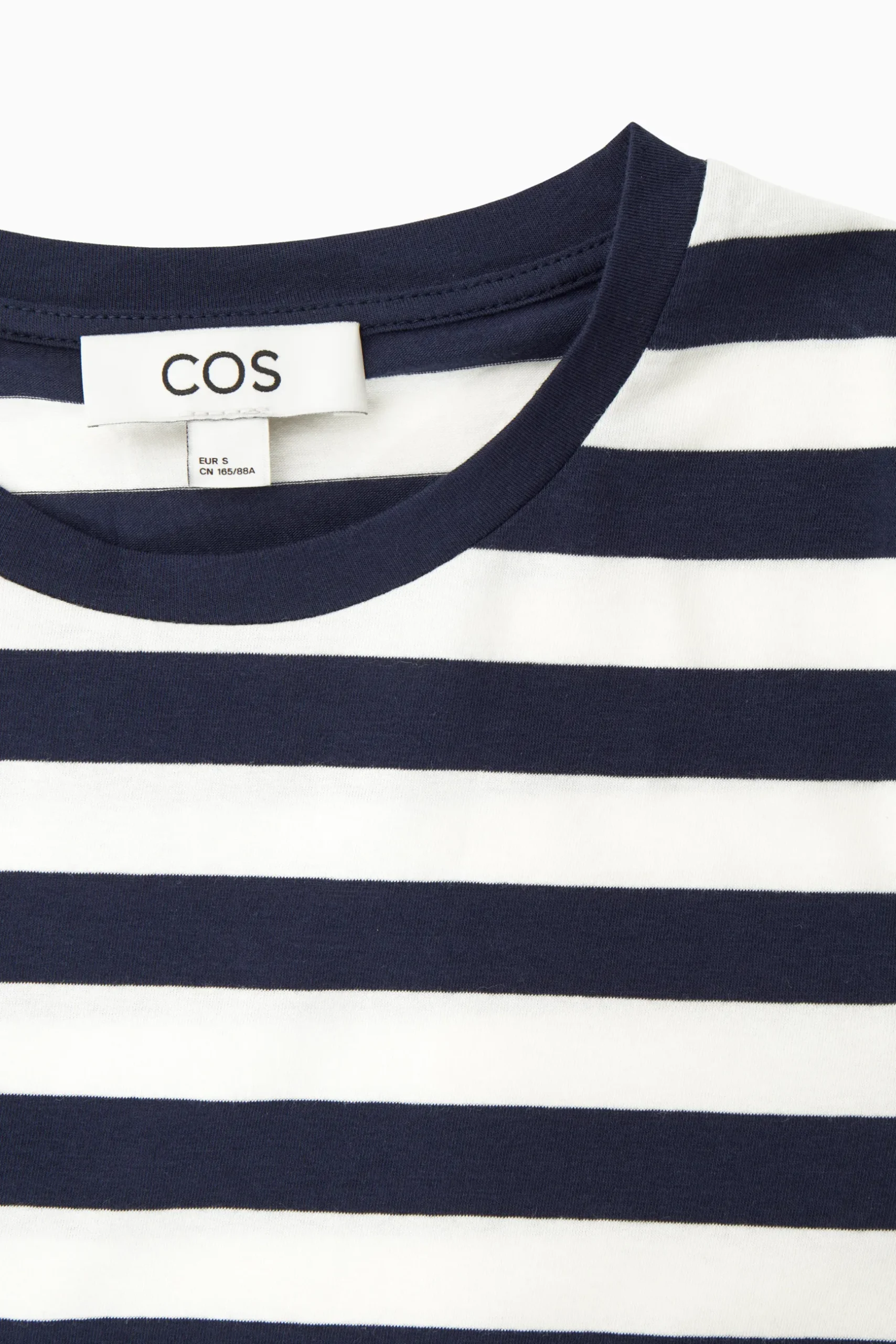 Online COS LEKKA BLUZKA Z DŁUGIM RĘKAWEM – SLIM FIT