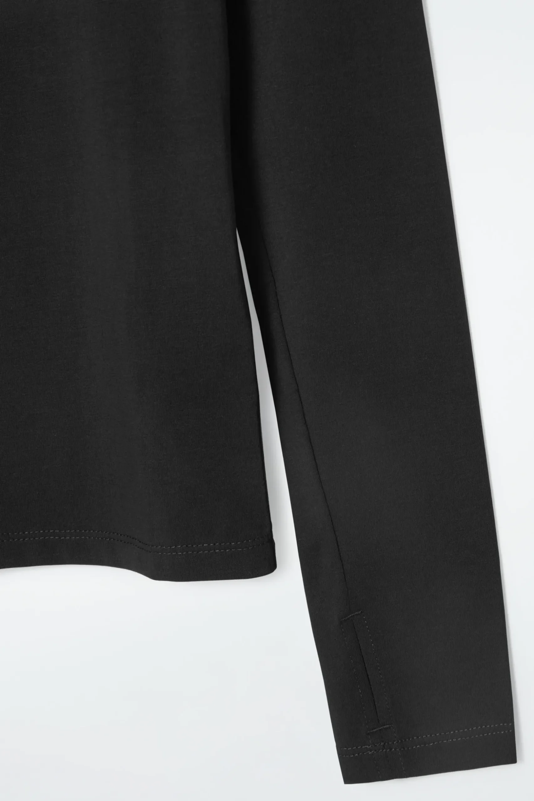 Fashion COS LEKKA BLUZKA Z DŁUGIM RĘKAWEM – SLIM FIT