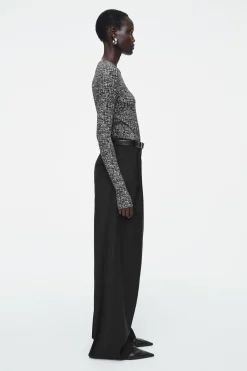 New COS LEKKA BLUZKA Z DŁUGIM RĘKAWEM – SLIM FIT