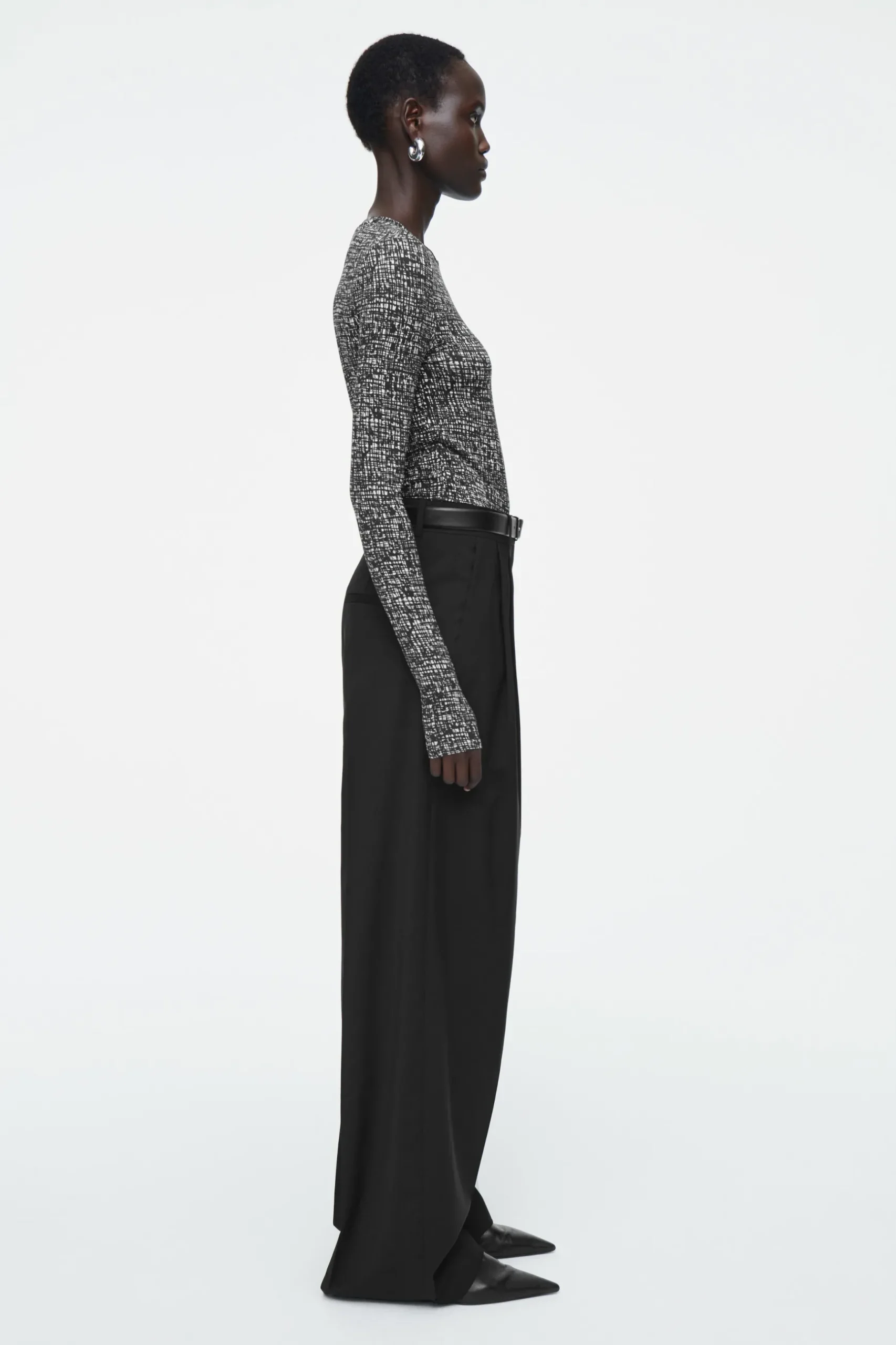 New COS LEKKA BLUZKA Z DŁUGIM RĘKAWEM – SLIM FIT