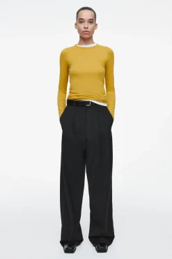 Sale COS LEKKA BLUZKA Z DŁUGIM RĘKAWEM – SLIM FIT