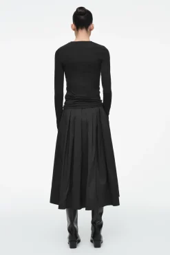 Fashion COS LEKKA BLUZKA Z DŁUGIM RĘKAWEM – SLIM FIT