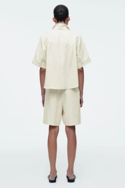 Fashion COS LNIANE SZORTY Z ELASTYCZNĄ TALIĄ