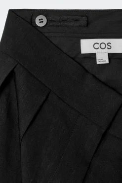 Outlet COS LNIANE SZORTY Z ZAKŁADKAMI