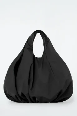 Clearance COS MAŁA TOREBKA „CLOUD” TYPU TOTE Czarny