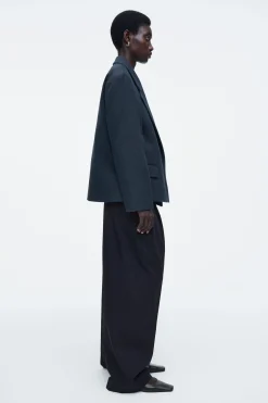 Outlet COS MARYNARKA Z SZEROKIMI RAMIONAMI – OVERSIZED FIT