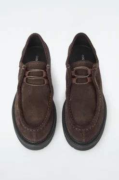 Sale COS MASYWNE BUTY TYPU DERBY ZE SKÓRY ZAMSZOWEJ Ciemnobrązowy