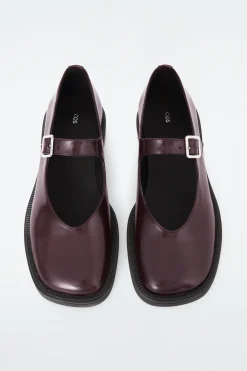 Sale COS MASYWNE SKÓRZANE BUTY TYPU MARY-JANE Bordowy