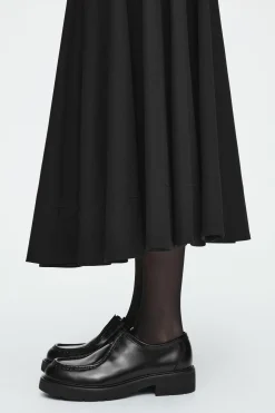 Online COS MASYWNE SKÓRZANE BUTY ZE SZNUROWANIEM Czarny