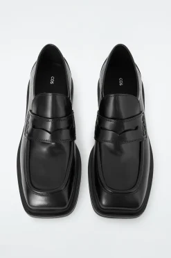 Outlet COS MASYWNE SKÓRZANE LOAFERSY Z KWADRATOWYM PRZODEM Czarny