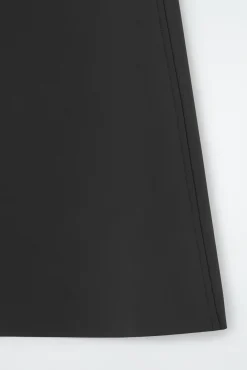 Outlet COS MINI SPÓDNICZKA Z PIANKI NEOPRENOWEJ