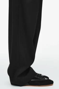 Clearance COS MINIMALISTYCZNE BUTY SPORTOWE ZE SKÓRY
