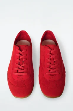 Discount COS MINIMALISTYCZNE BUTY SPORTOWE ZE SKÓRY Karmazynowy