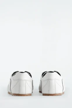 Online COS MINIMALISTYCZNE BUTY SPORTOWE ZE SKÓRY