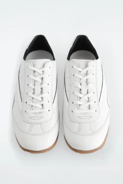 Online COS MINIMALISTYCZNE BUTY SPORTOWE ZE SKÓRY