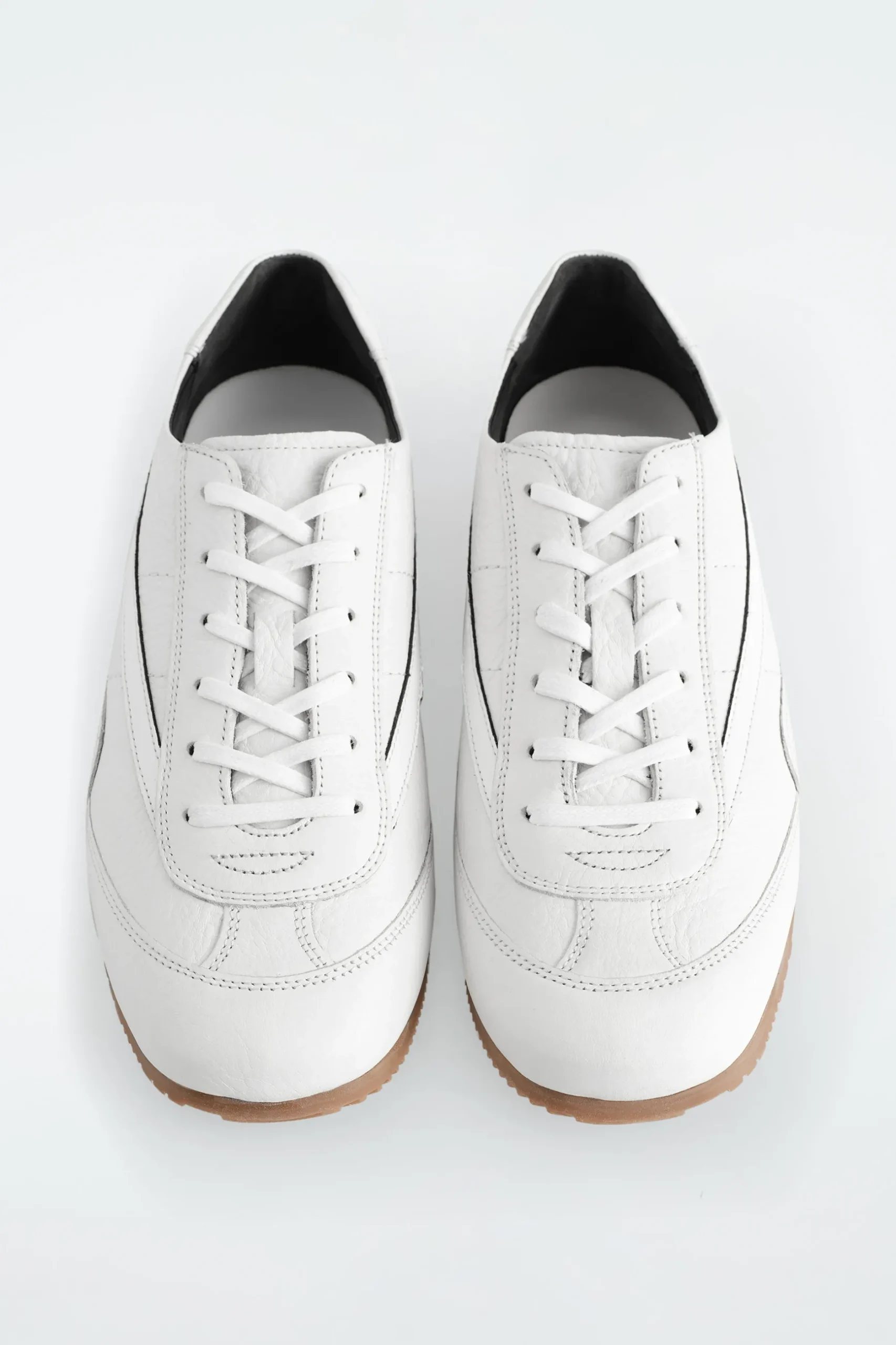 Online COS MINIMALISTYCZNE BUTY SPORTOWE ZE SKÓRY