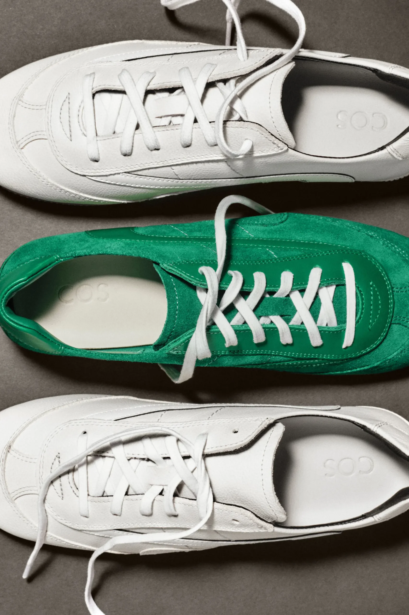 Online COS MINIMALISTYCZNE BUTY SPORTOWE ZE SKÓRY