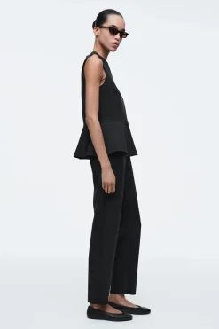 Clearance COS NEOPRENOWE SPODNIE CAPRI