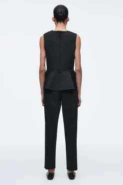 Clearance COS NEOPRENOWE SPODNIE CAPRI