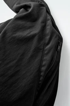 Discount COS NYLONOWA OVERSIZE'OWA TORBA KITE NA RAMIĘ Czarny