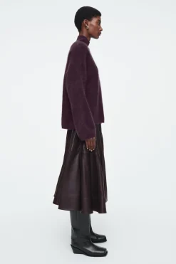 Fashion COS OBSZERNA TRAPEZOWA SPÓDNICA MIDI ZE SKÓRY