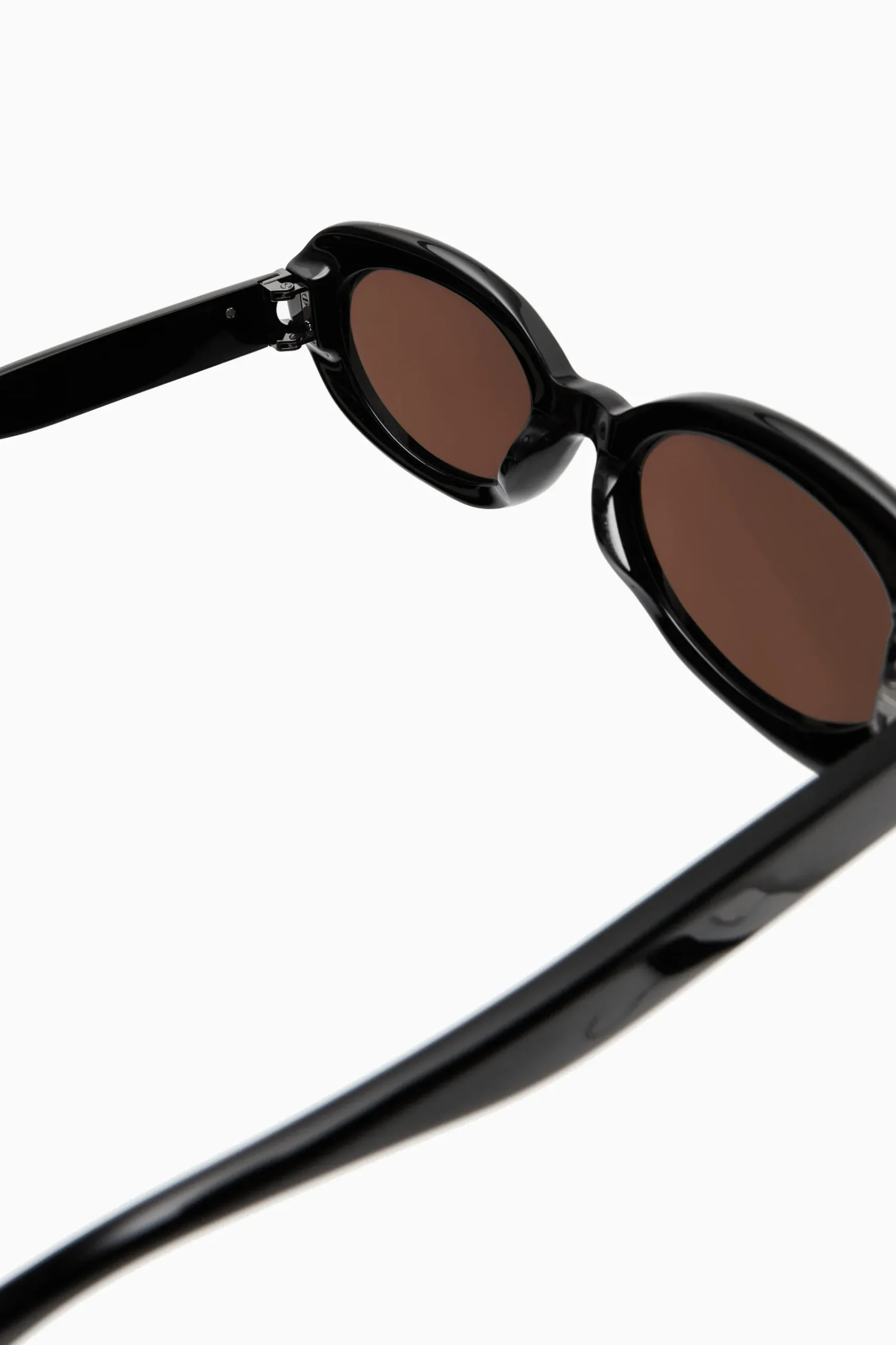 Hot COS OKRĄGŁE OKULARY PRZECIWSŁONECZNE – MODEL „OVAL” Czarny