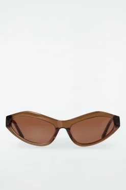 Clearance COS OKULARY PRZECIWSŁONECZNE TYPU KOCIE OKO Brązowy