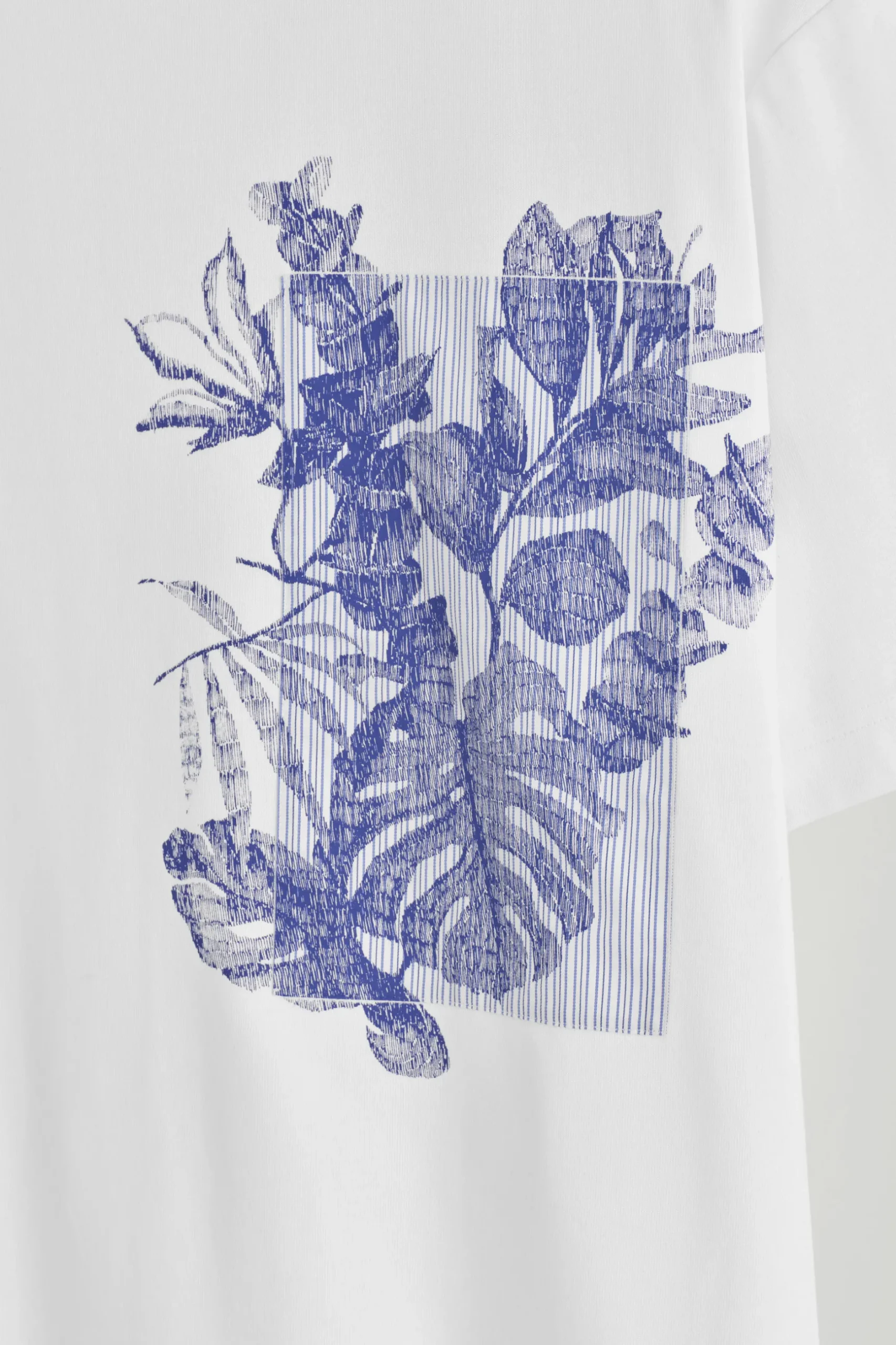Discount COS OVERSIZED GRAPHIC TSHIRT
