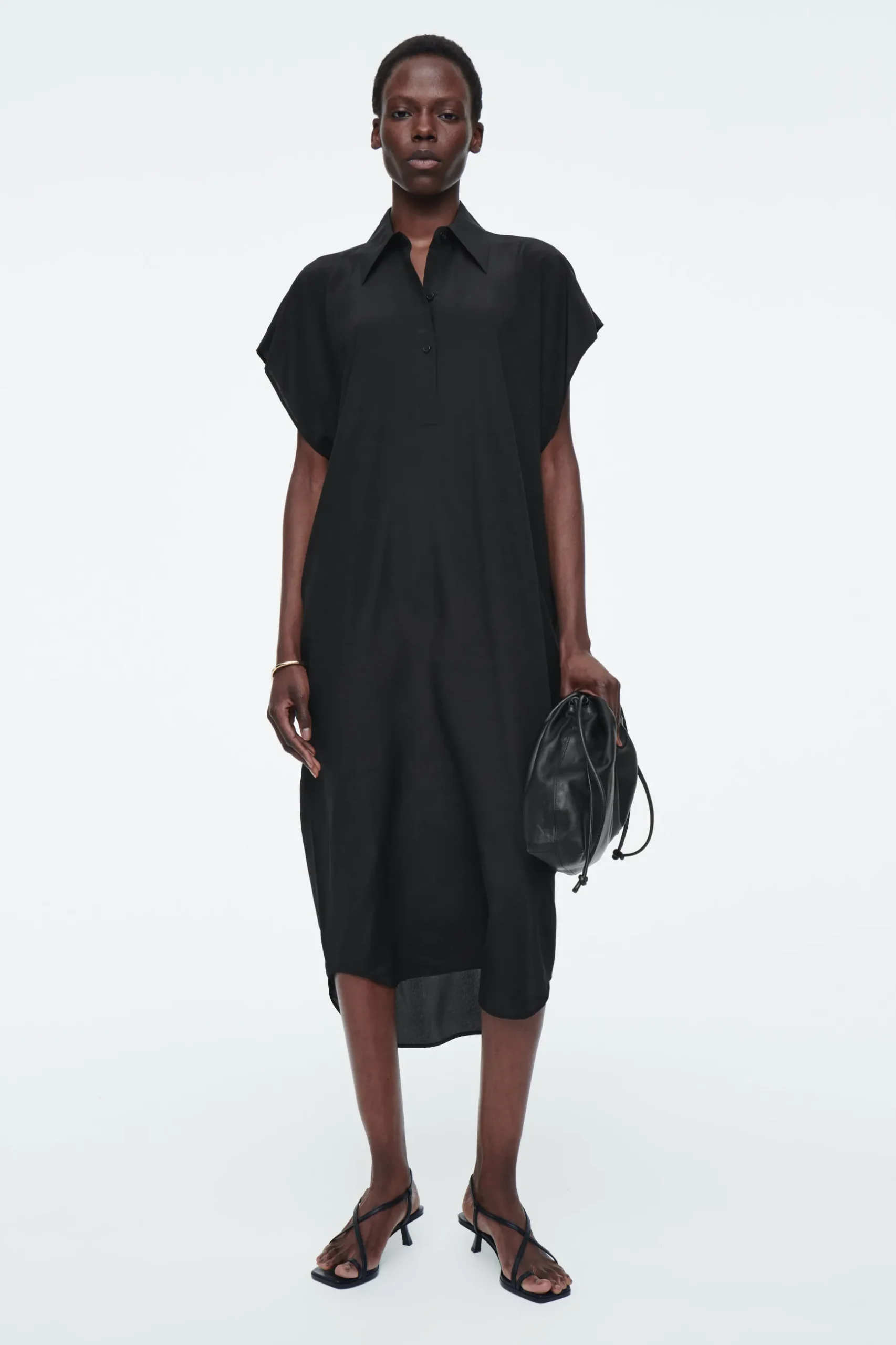 Sale COS OVERSIZE'OWA JEDWABNA SZMIZJERKA MIDI