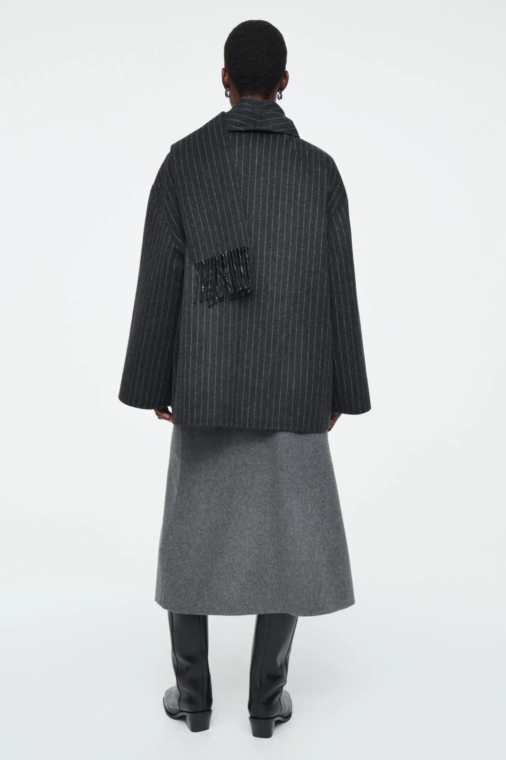 Sale COS OVERSIZE'OWA KURTKA Z SZALEM Z MIESZANKI Z WEŁNĄ
