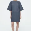 Online COS OVERSIZE'OWA POPELINOWA SUKIENKA T-SHIRTOWA