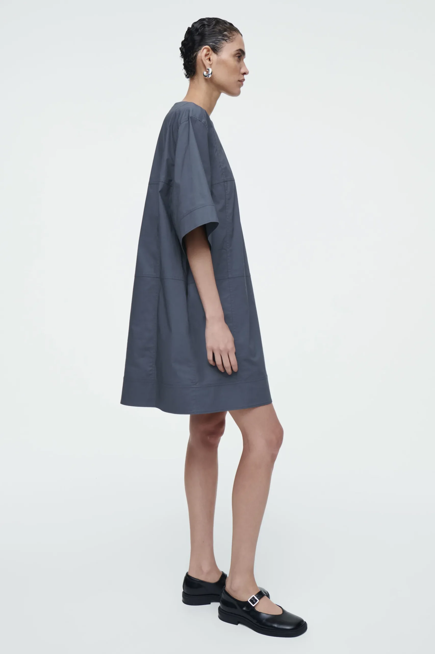 Online COS OVERSIZE'OWA POPELINOWA SUKIENKA T-SHIRTOWA