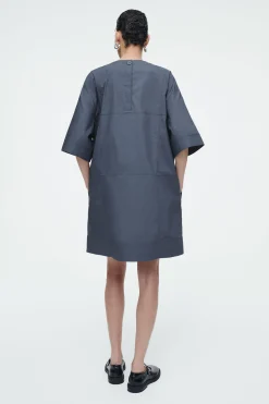 Online COS OVERSIZE'OWA POPELINOWA SUKIENKA T-SHIRTOWA