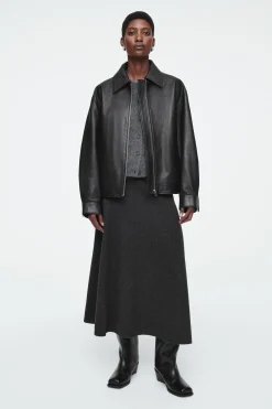 Discount COS OVERSIZE'OWA SKÓRZANA KURTKA Z KOŁNIERZYKIEM