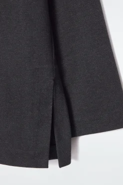 Online COS OVERSIZE'OWY TOP W JODEŁKĘ Z WYSOKIM KOŁNIERZEM
