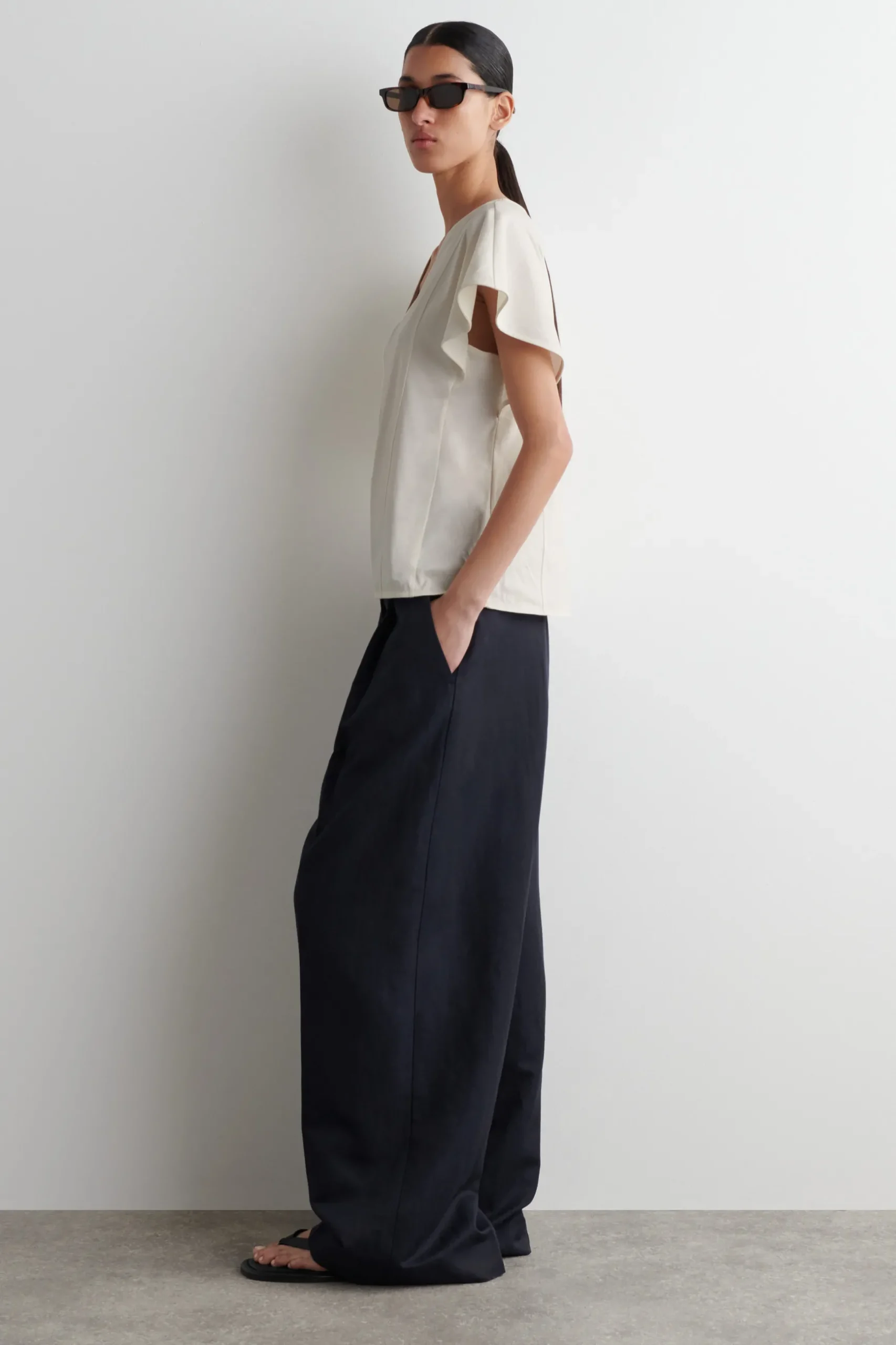 Best COS PETALSLEEVE COTTON TOP