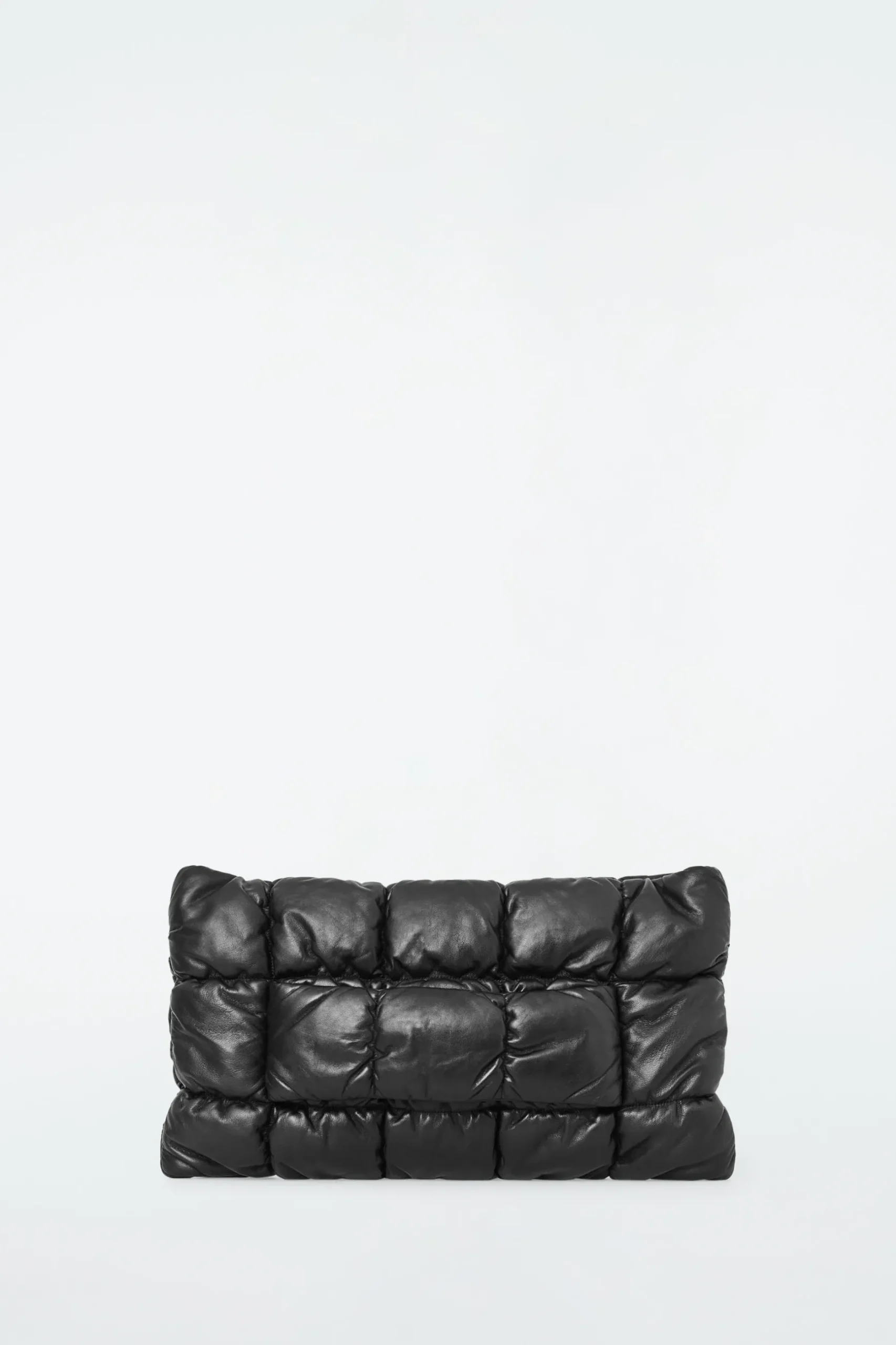 New COS PIKOWANA KOPERTÓWKA „PILLOW” ZE SKÓRY Czarny