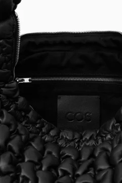 Discount COS PIKOWANA TOREBKA CROSSBODY OVERSIZE - SKÓRZANA Czarny