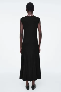 Discount COS PLISOWANA SUKIENKA MAXI Z DZIANINY