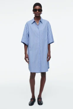 Clearance COS POPELINOWA SZMIZJERKA MINI OVERSIZE