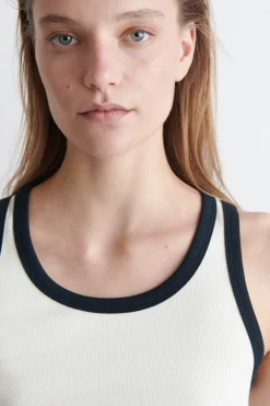 Fashion COS PRĄŻKOWANA KOSZULKA BEZ RĘKAWÓW