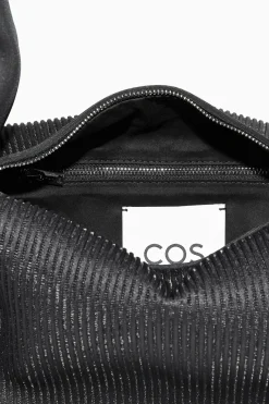 New COS PRĄŻKOWANA TOREBKA NA RAMIĘ Z PIANKI NEOPRENOWEJ Czarny