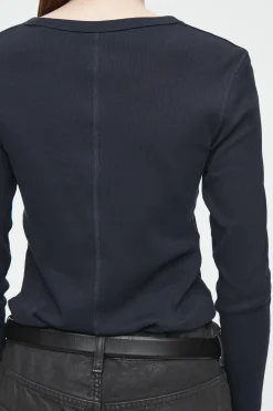 Discount COS PRĄŻKOWANY DŻERSEJOWY TOP Z DŁUGIM RĘKAWEM
